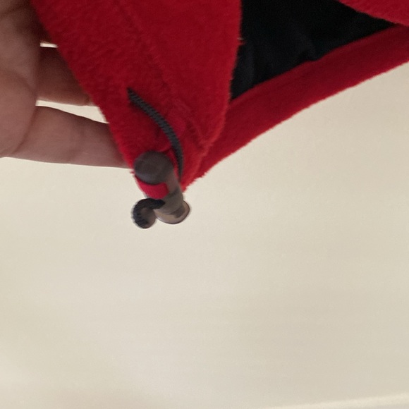 Two Men’s Woolrich Fleece Vests - Picture 9 of 11